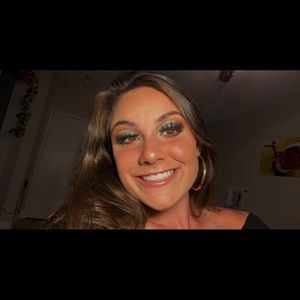 Meet your Posher, Delaney